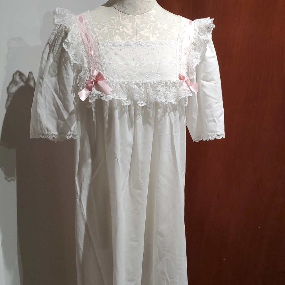 Elegant White Lace Chemise with Pink Accents